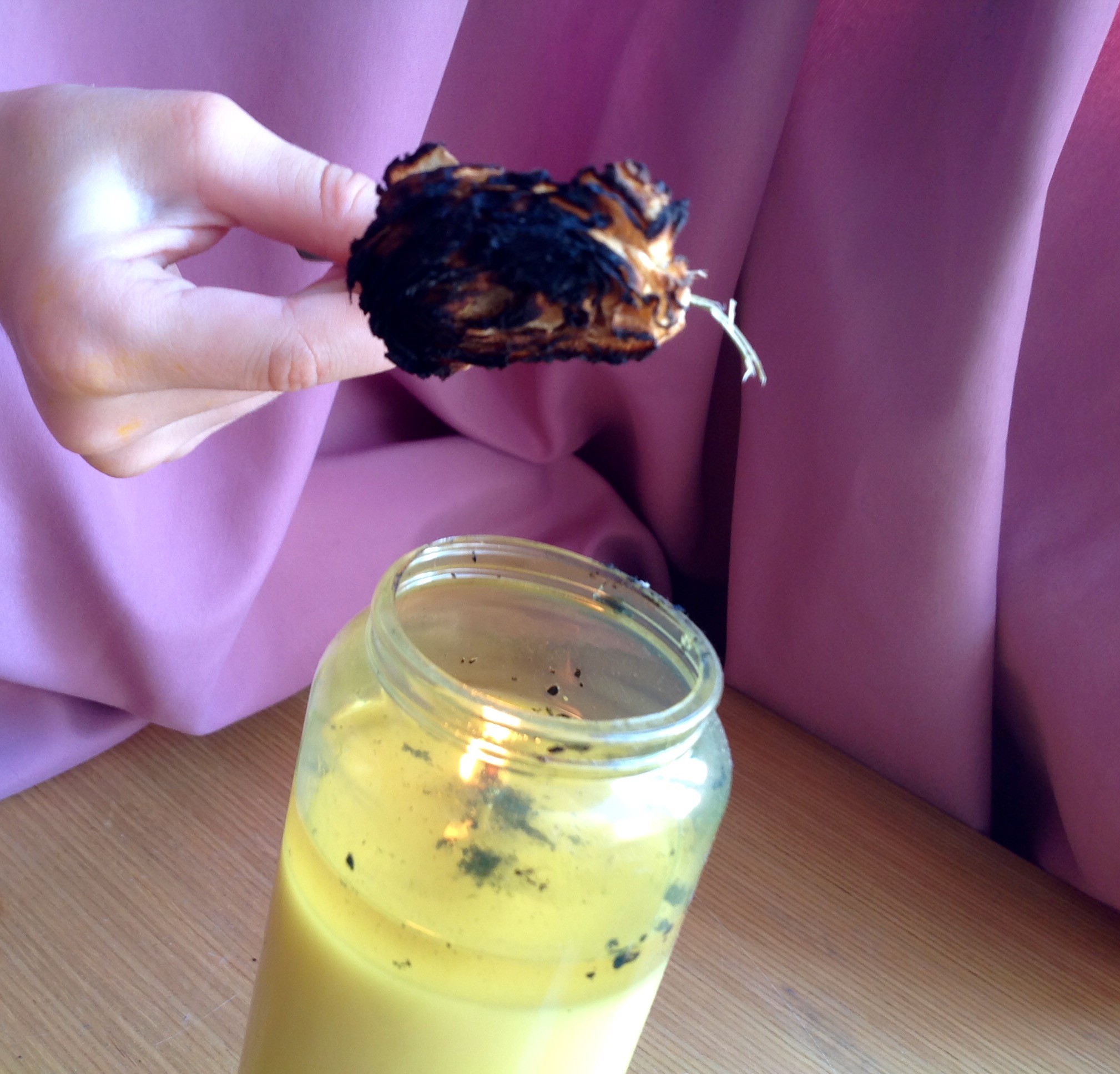 rose-brulee-et-cierge